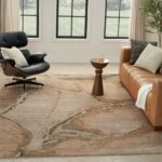 Nourison vloerkleed Silk Shadows SHA24 BGSIL BEIGE SILVER 8x10 099446929396 interior 1