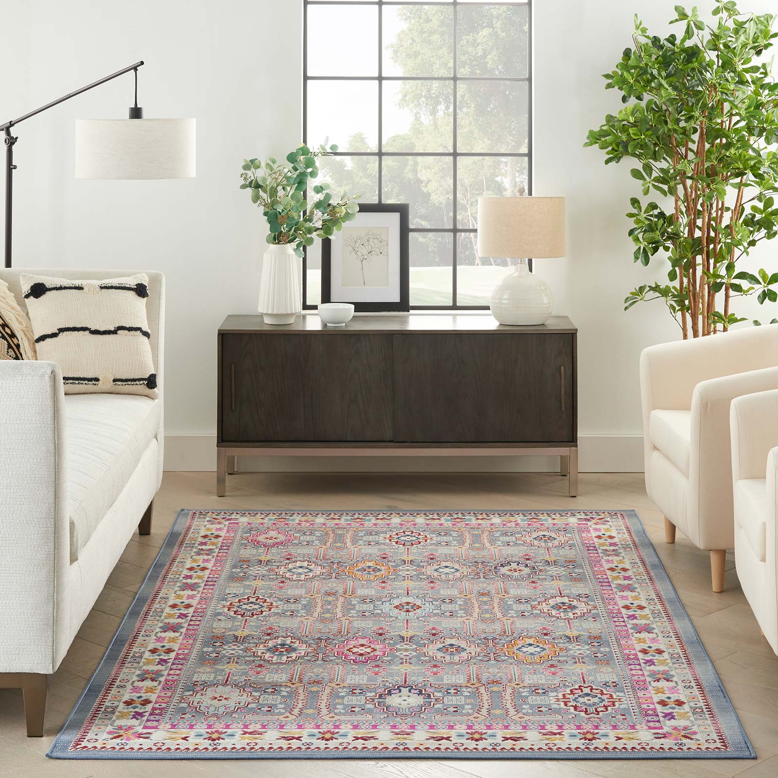 Nourison vloerkleed Vintage Kashan VKA05 GYMTC GREY MULTICOLOR 5X8 099446811837 interior 3