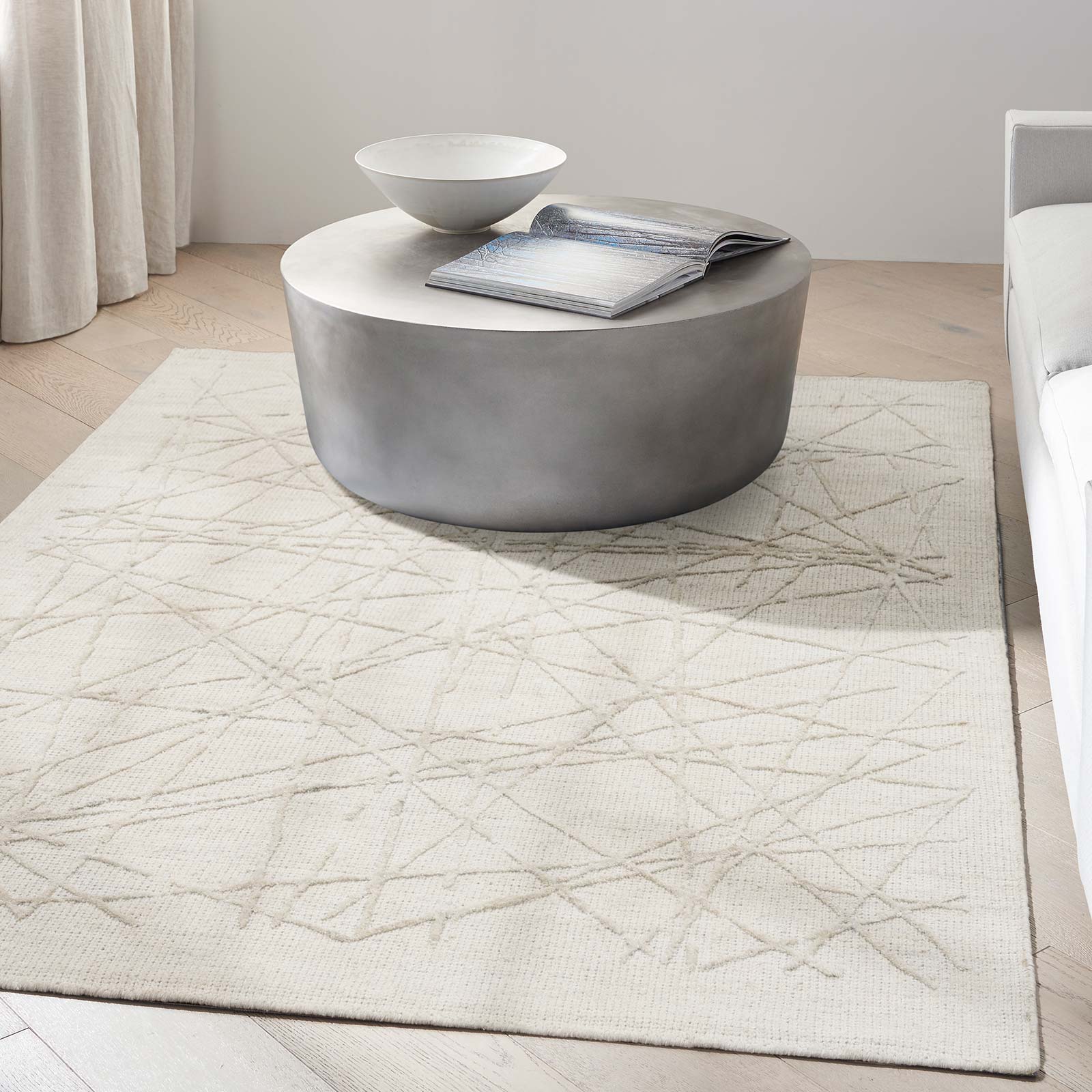 Calvin Klein vloerkleed Wander CK044 WND01 IVGRY IVORY GREY 5x7 099446957047 interior 1