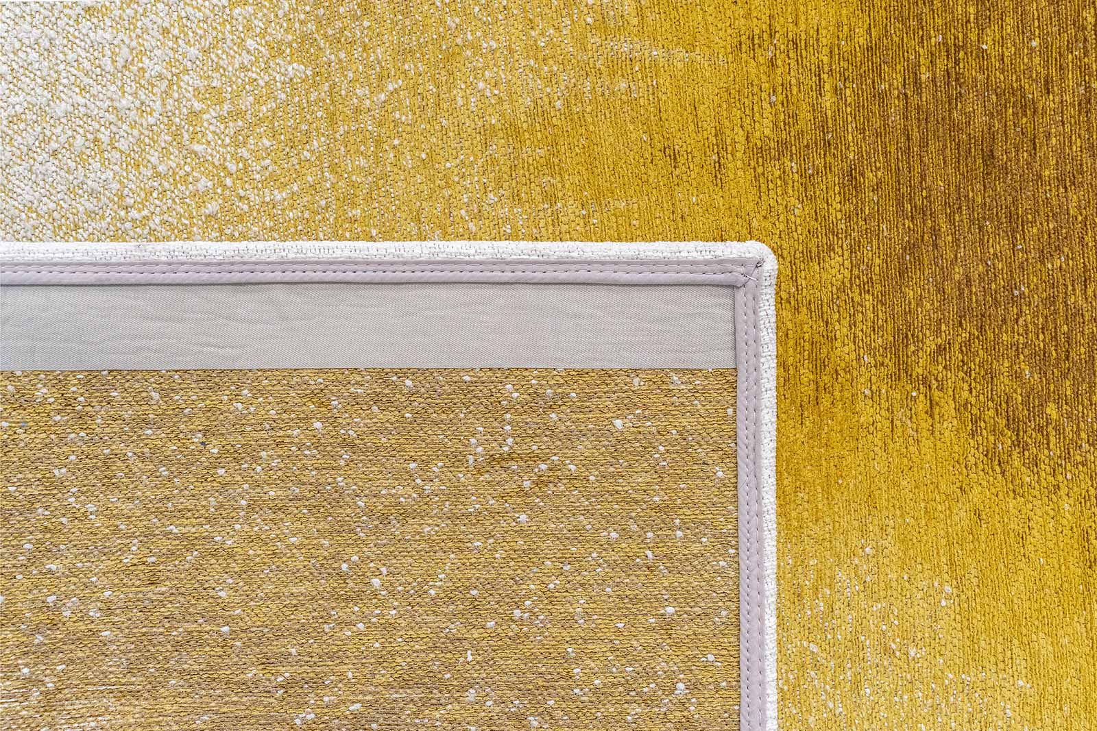 Louis De Poortere vloerkleed Meditation 2100 Drop Gold Moss back